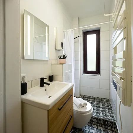 Immostay Mit Garten & Free Parking *