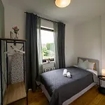 Апартаменти Immostay Mit Garten & Free Parking *