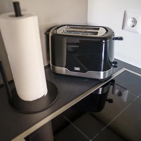 Apartment Immostay Mit Garten & Free Parking