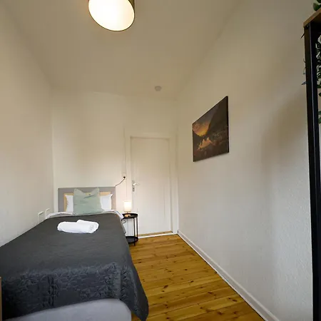 Apartment Immostay Mit Garten & Free Parking