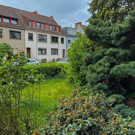 Apartment Immostay Mit Garten & Free Parking *
