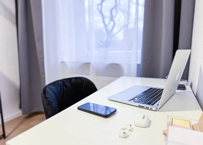 Immostay Mit Garten & Free Parking アパート