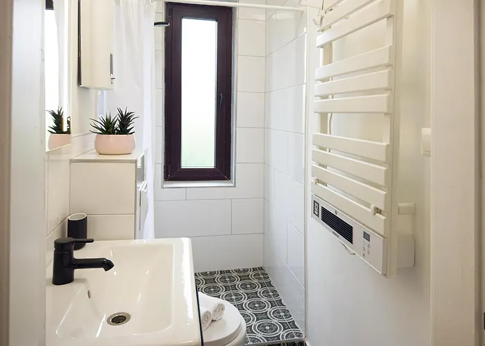 Immostay Mit Garten & Free Parking 公寓 *