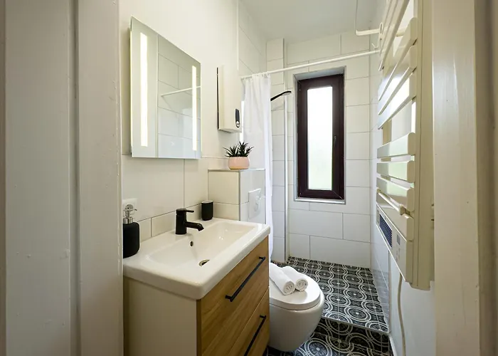 Immostay Mit Garten & Free Parking *